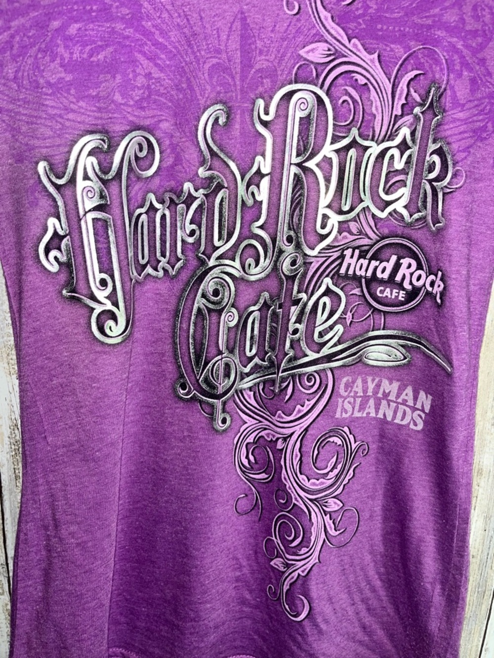 Hard Rock Cafe Cayman Islands Graphic Tee Purple Fitted V Neck Small - Picture 2 of 6